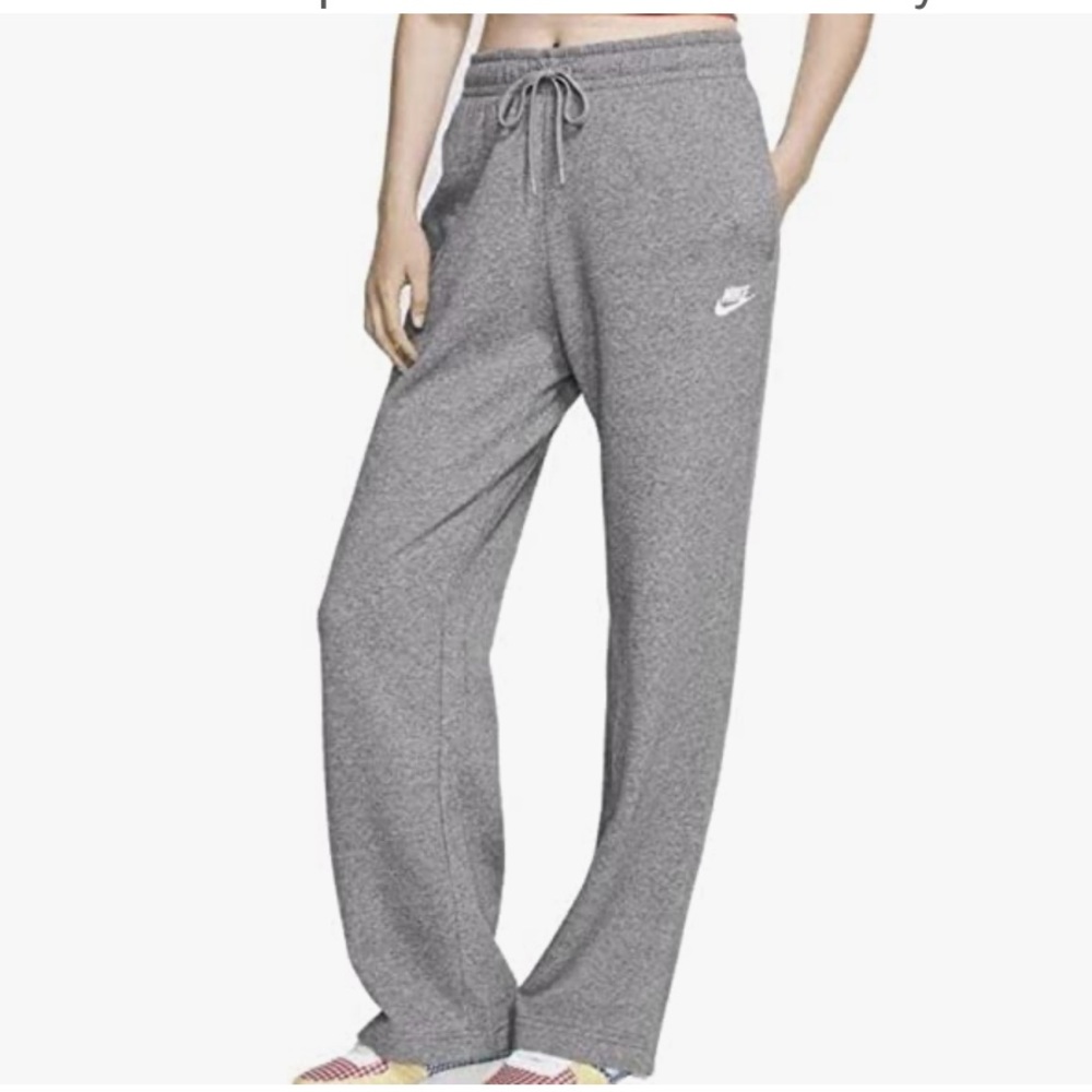 Women’s Small Gray Nike Sweatpants